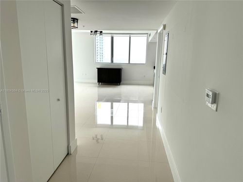 apt-1605-92 Sw 3rd St, Miami, FL, 33130-3078 | Card Image