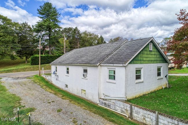 2114 Main St, House other with 3 bedrooms, 1 bathrooms and null parking in Surgoinsville TN | Image 10