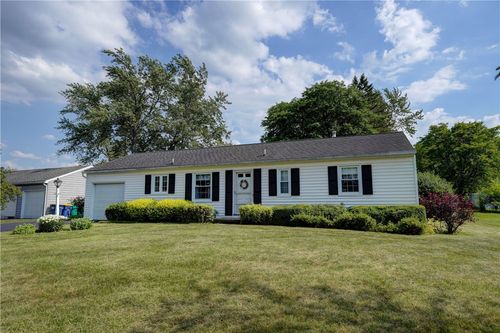 67 Tomahawk, Henrietta, NY, 14467 | Card Image