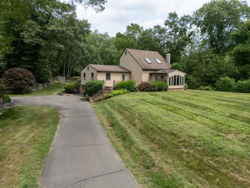 102 Hanover Rd, Newtown, CT, 06470-1114 | Card Image