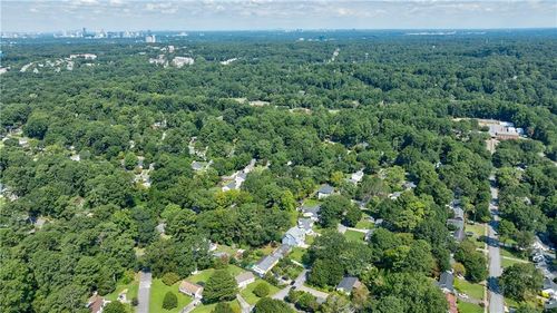 739 Scott Cir, Decatur, GA, 30033-4732 | Card Image