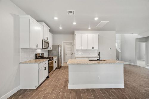 2373 Clubhouse Dr, Blanchard, OK, 73010-3535 | Card Image