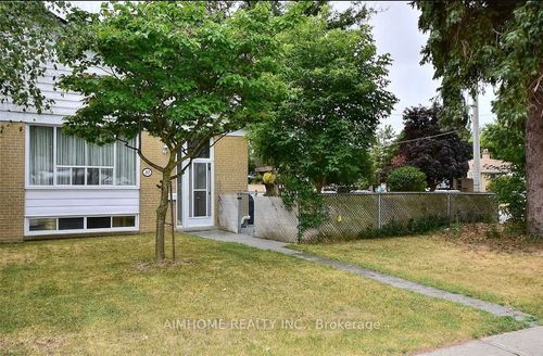 212 Beechy Dr, Richmond Hill, ON, L4C2X7 | Card Image