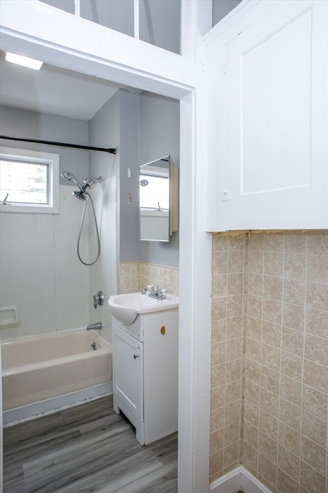 6 Elm St S, House other with 3 bedrooms, 1 bathrooms and 2 parking in Barre MA | Image 19