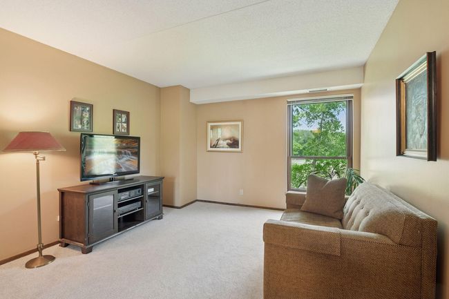 Bedroom 3 w/Large Window | Image 18