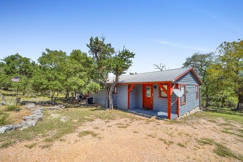 117 Ancient Coast Rd, Fredericksburg, TX, 78624-6139 | Card Image