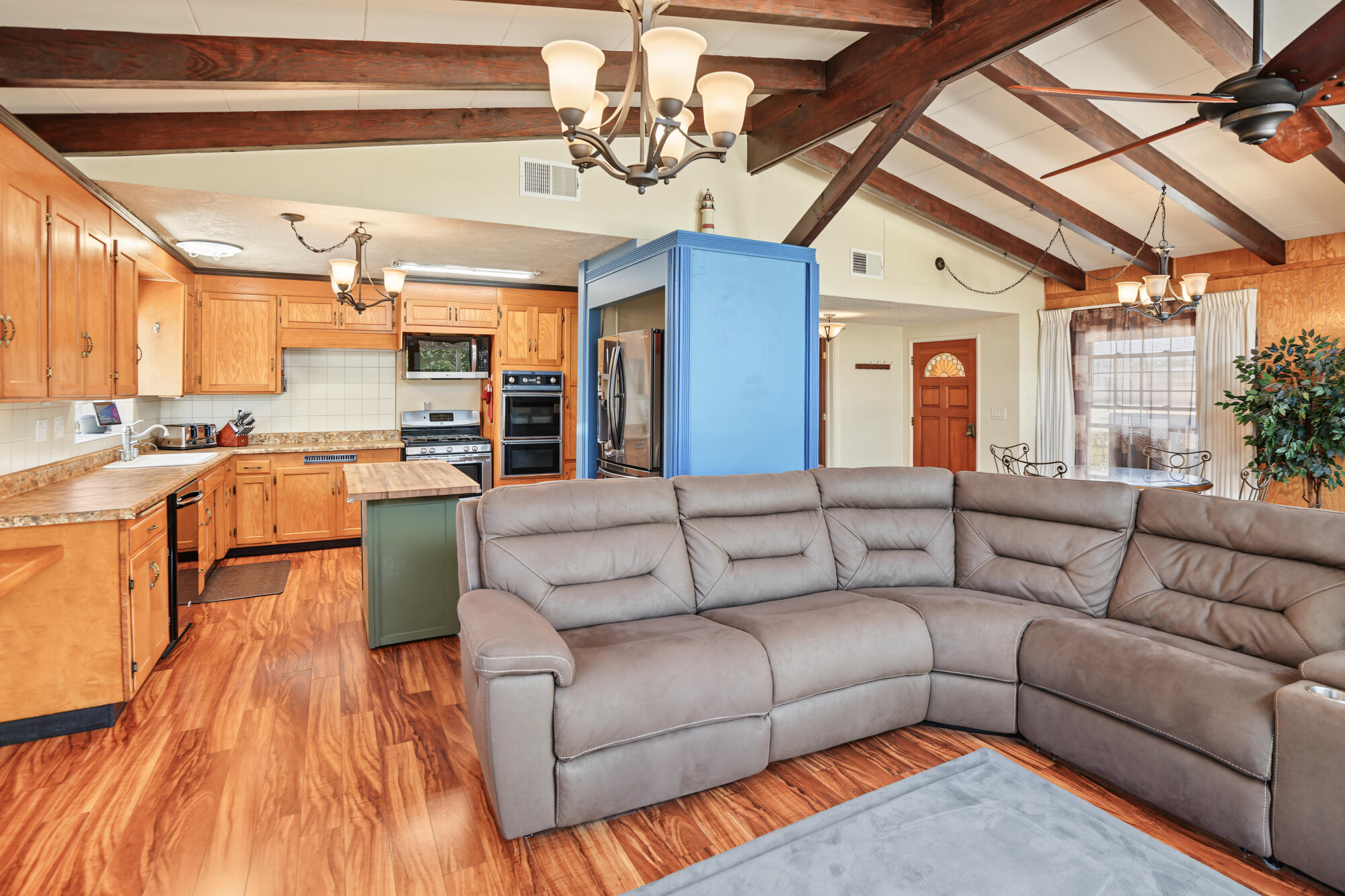 Residential in LOMPOC 5