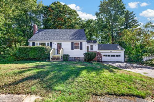 12 Hillsdale Rd, Holbrook, MA, 02343-1824 | Card Image