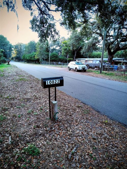 10822 Tuckaway Dr, Thonotosassa, FL, 33592-2813 | Card Image