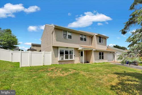 5005 Elderberry Dr, READING, PA, 19606-3403 | Card Image