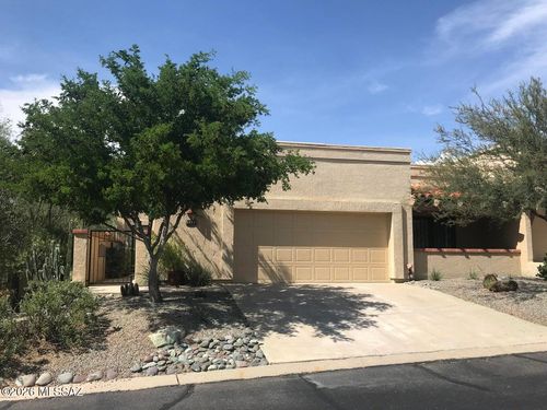 1071 Camino Corrida, Oro Valley, AZ, 85704 | Card Image