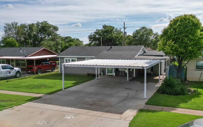 1511 Dallas St, House other with 3 bedrooms, 1 bathrooms and null parking in Plainview TX | Image 5