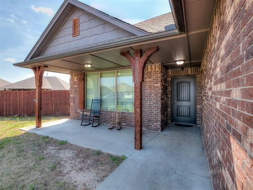20590 Pioneer Drive, Harrah, OK, 73045 | Card Image