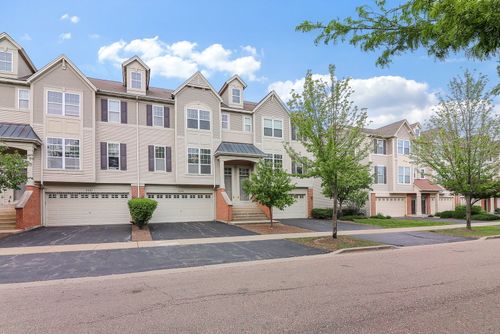3345 Kentshire Cir, Aurora, IL, 60504-6899 | Card Image
