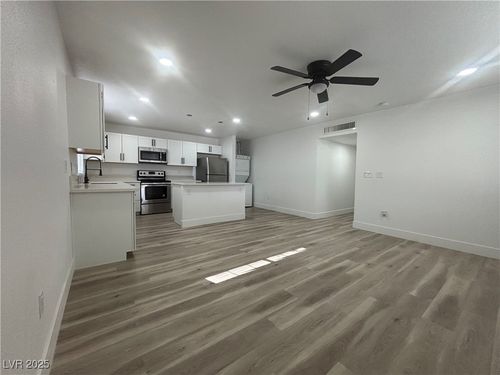 3-724 N 9th St, Las Vegas, NV, 89101-2508 | Card Image