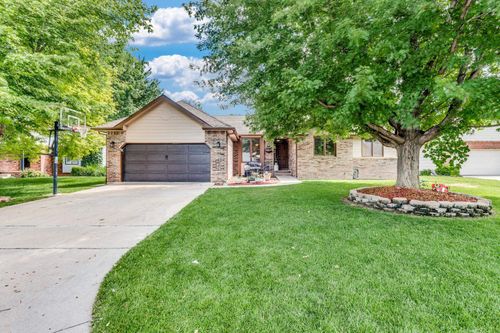 1103 N Manchester Ct, Wichita, KS, 67212-6824 | Card Image