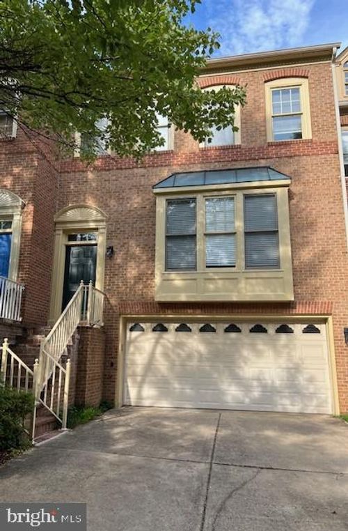 9 Sterling Ct, ROCKVILLE, MD, 20850-4615 | Card Image