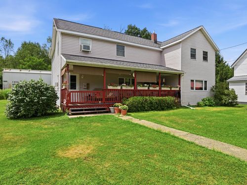 92 Center St, Titusville, PA, 16354-1552 | Card Image