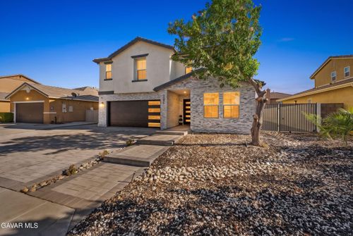 3550 Topaz Ln, Lancaster, CA, 93535-5912 | Card Image