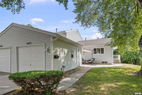 3472 Cedarview Ct, Bettendorf, IA, 52722-2881 | Card Image