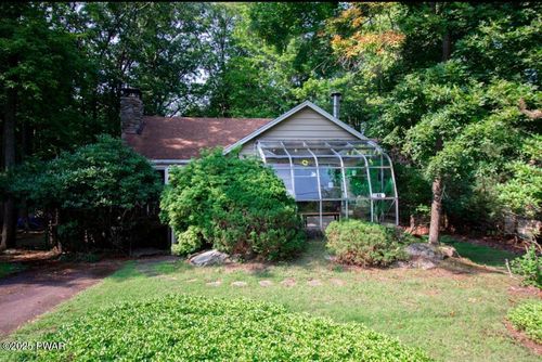 46 Summit Cir, Lakeville, PA, 18438-3008 | Card Image