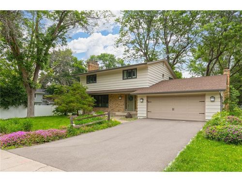 6521 Gleason Rd, Edina, MN, 55439-1125 | Card Image