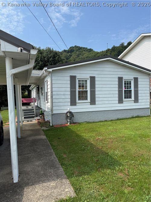418 Second Street W, Madison, WV, 25130 | Card Image
