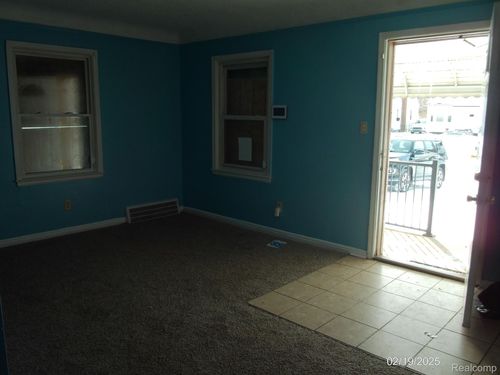 15675 Lappin St, Detroit, MI, 48205-2531 | Card Image