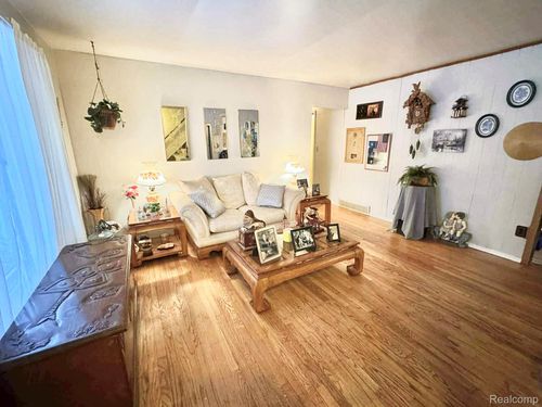 8320 Orhan St, Canton, MI, 48187-4223 | Card Image