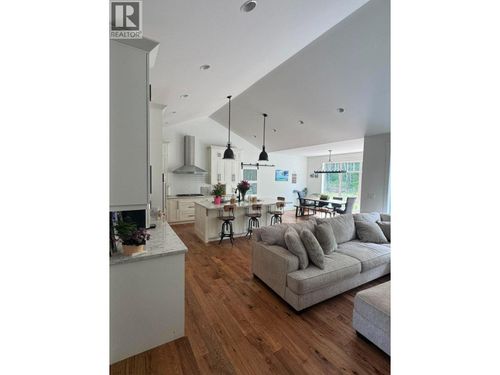 110 Westview Rd, Prince George, BC, V2M7C8 | Card Image