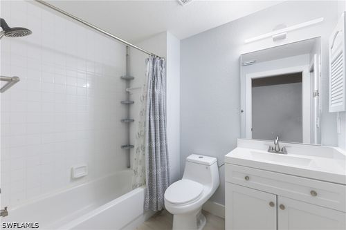 626-4670 Saint Croix Ln, NAPLES, FL, 34109-3541 | Card Image