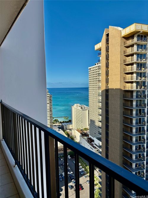 3202-201 Ohua Ave, Honolulu, HI, 96815-3653 | Card Image