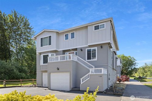 1120 156th Ave Se, Bellevue, WA, 98007-5901 | Card Image