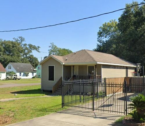 1098 N 6th St, Beaumont, TX, 77701-1008 | Card Image