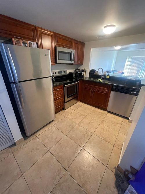 3910 Nw 90th Ave, Sunrise, FL, 33351-8803 | Card Image