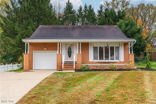 81 Kenneth Ct, Canal Fulton, OH, 44614-1145 | Card Image