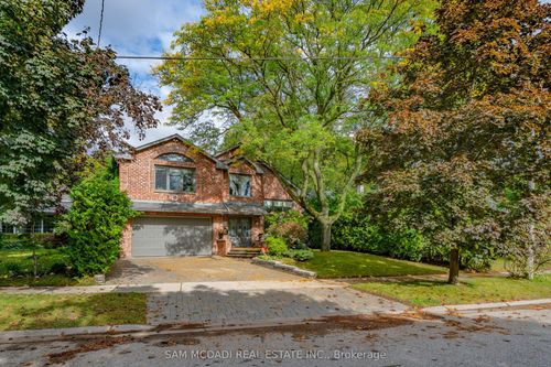 2221 Greenhurst Ave, Mississauga, ON, L4X1J5 | Card Image