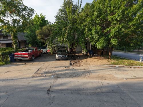 802 E 12th Street, Dallas, TX, 75203 | Card Image