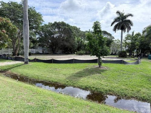 2195 Palm St, NAPLES, FL, 34112-4646 | Card Image