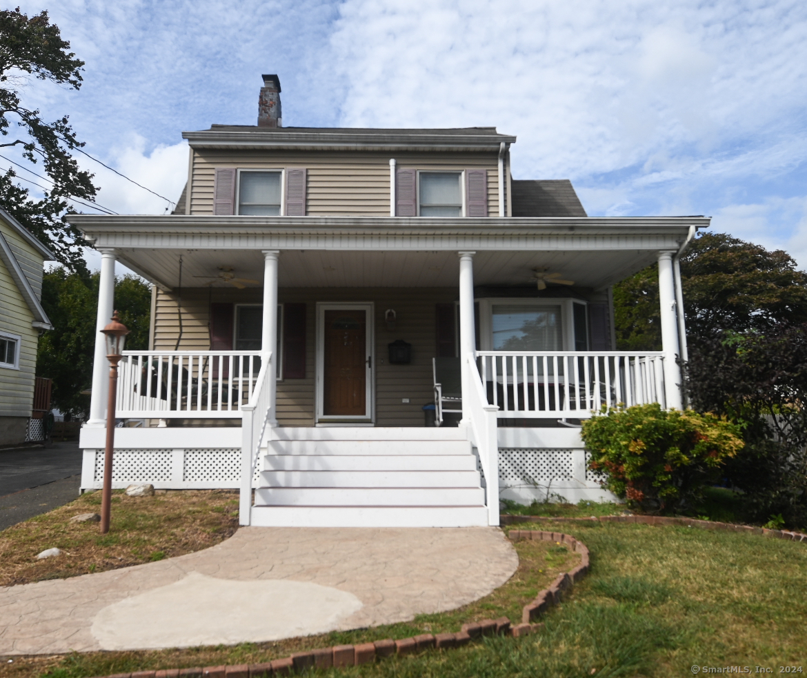 Melville St, Stratford, CT 06615