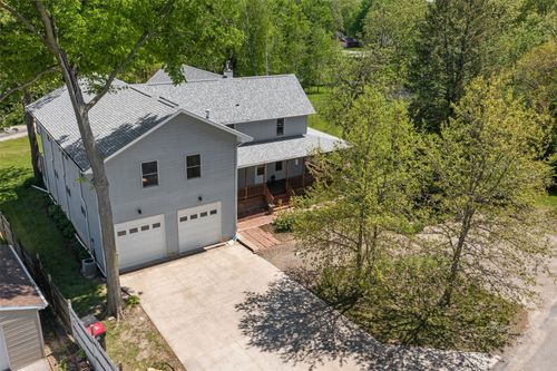 1828 Shady Ln Ne, North Liberty, IA, 52317-9601 | Card Image