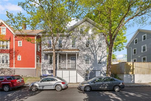 89 Knowles St, Providence, RI, 02906-1825 | Card Image
