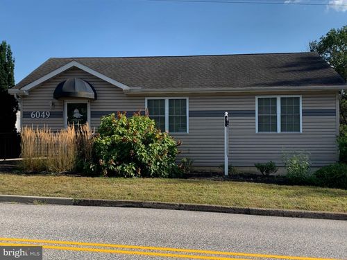 6049 Blue Bird Ave, HARRISBURG, PA, 17112-2308 | Card Image