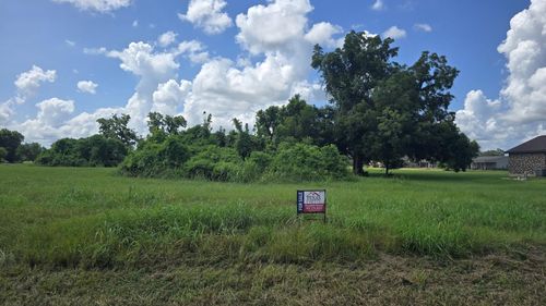 1549 Quarter Horse Trl, Angleton, TX, 77515-8030 | Card Image
