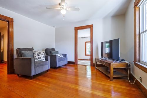 109 Baboosic Lake Rd, Merrimack, NH, 03054-3525 | Card Image