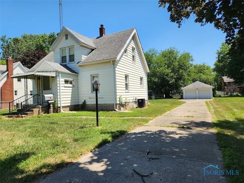 747 Wyman St, Toledo, OH, 43609-1140 | Card Image