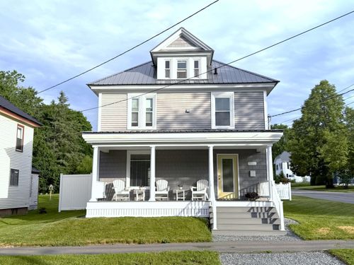 231 3rd St, Bangor, ME, 04401-6251 | Card Image