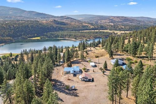1715 Northport Flat Creek Rd, Kettle Falls, WA, 99141-9751 | Card Image