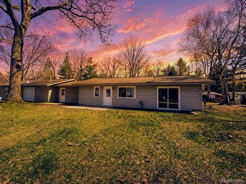 4261 Charlebois Dr, Beaverton, MI, 48612-8839 | Card Image