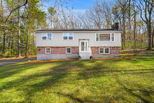 6 Newbury Dr, Amherst, NH, 03031-2009 | Card Image